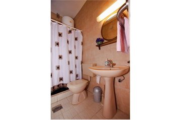 Croazia Privát Sutivan, Esterno